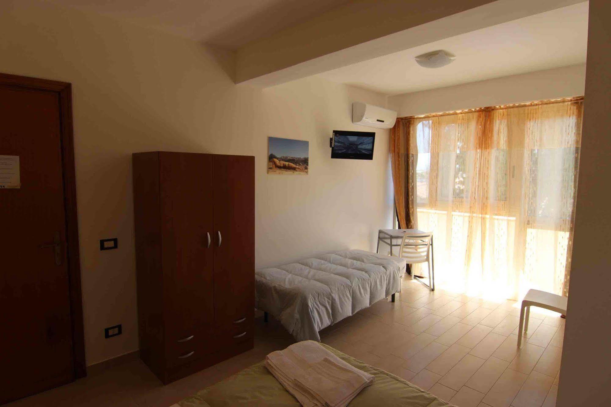 B&B Le Dune Beach San Leone Bagian luar foto